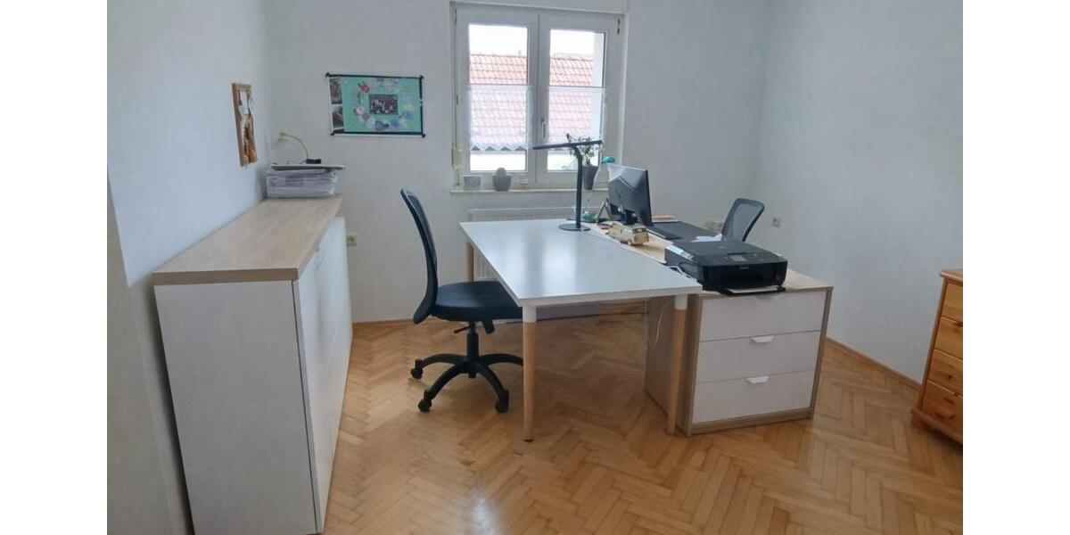 Hochparterre Hofheim in Unterfranken - 3 Zimmer, 65 m&sup2;, 600&euro; | Angebot:25382347