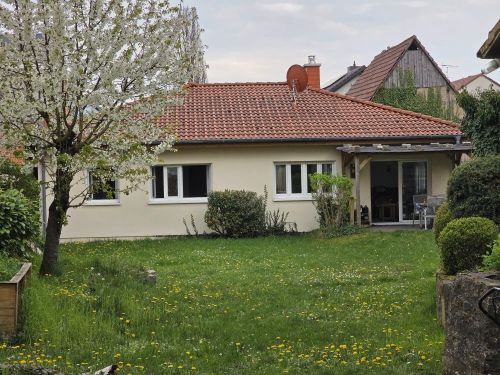 Schönes, ebenerdiges Einfamilienhaus in 97450 Arnstein-Büchhold, 28 km von Würzburg und 15 km von Schweinfurt entfernt (ID 10640) - Einfamilienhaus Arnstein Arnstein , Unterfr | Angebot:26803430