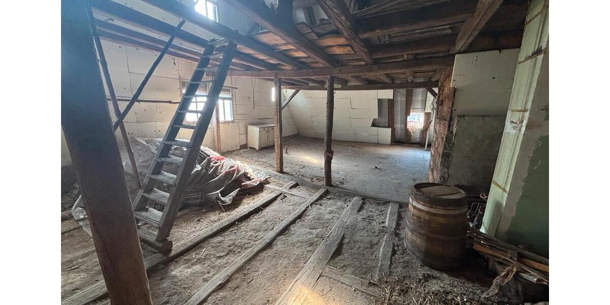 Doppelhaushälfte Dettelbach - 4 Zimmer, 152 m&sup2;, 124.000&euro; | Angebot:26044953