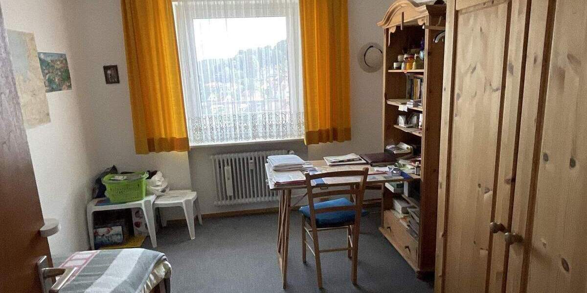 Etagenwohnung Bad Kissingen Garitz - 4 Zimmer, 101 m&sup2;, 179.000&euro; | Angebot:25770619