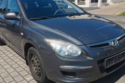 Hyundai i30 205.000 km 790 &euro; Niederwerrn 97464