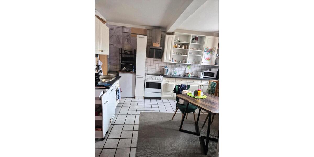 Einfamilienhaus Sulzfeld - 7 Zimmer, 208 m&sup2;, 209.000&euro; | Angebot:25870355