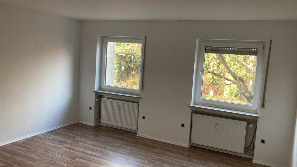 Erdgeschoßwohnung Sulzfeld - 4 Zimmer, 120 m&sup2;, 950&euro; | Angebot:25229438