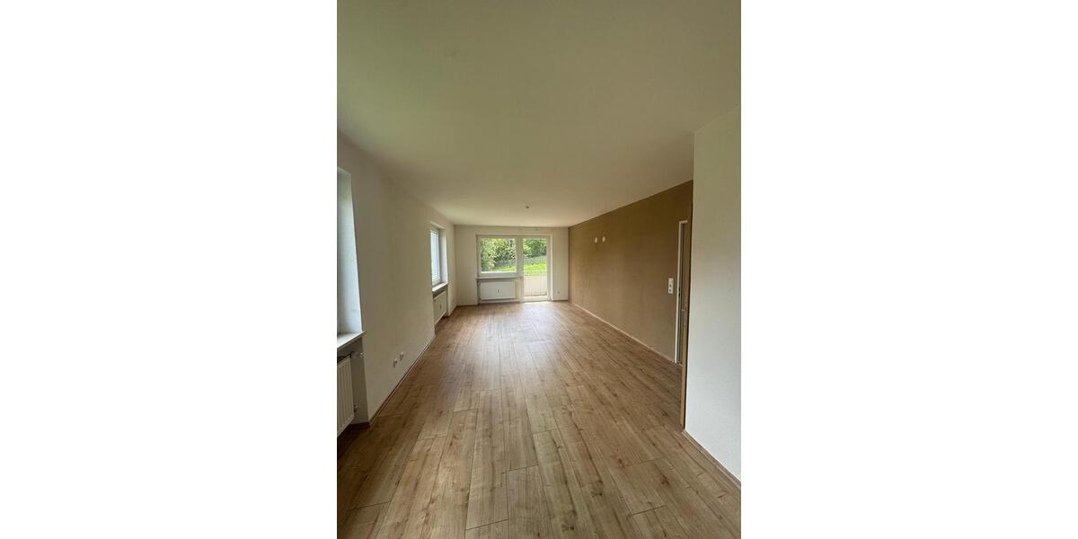 Erdgeschoßwohnung Niederwerrn - 3 Zimmer, 80 m&sup2;, 500&euro; | Angebot:26693043