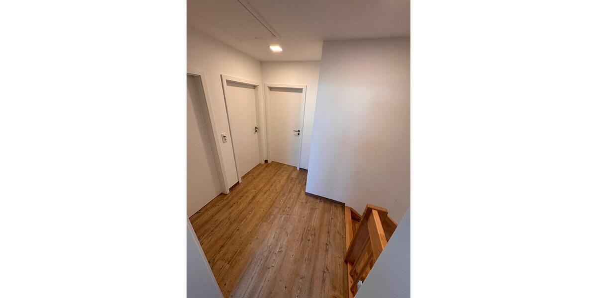 Doppelhaushälfte Hohenroth - 4.5 Zimmer, 122 m&sup2;, 1.195&euro; | Angebot:25963060