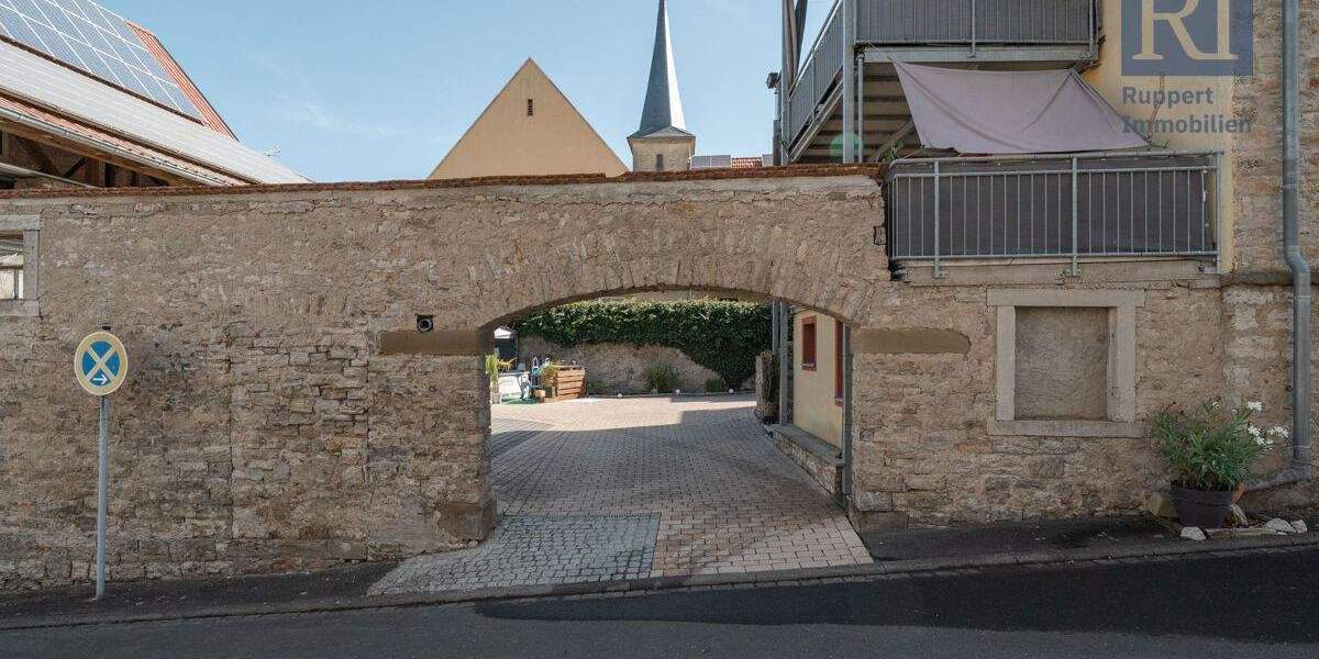 Etagenwohnung Oberpleichfeld - 4 Zimmer, 99 m&sup2;, 242.000&euro; | Angebot:25666651