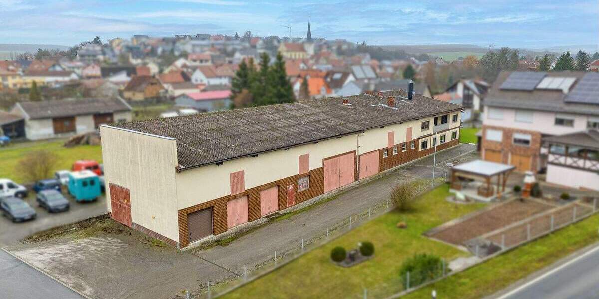 Mehrfamilienhaus, Wohnhaus Schwebenried Schwebenried - 8 Zimmer, 209 m&sup2;, 300.000&euro; | Angebot:25997007