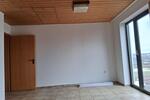 Dachgeschoßwohnung Gädheim - 3 Zimmer, 98 m&sup2;, 750&euro; | Angebot:24864276