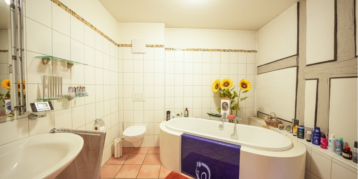 Traumhaftes Ensemble: Energieeffizientes (A) Einfamilienhaus mit Büro, großem Innenhof & Garten - Mehrfamilienhaus, Wohnhaus Fahr Fahr | Angebot:25907599