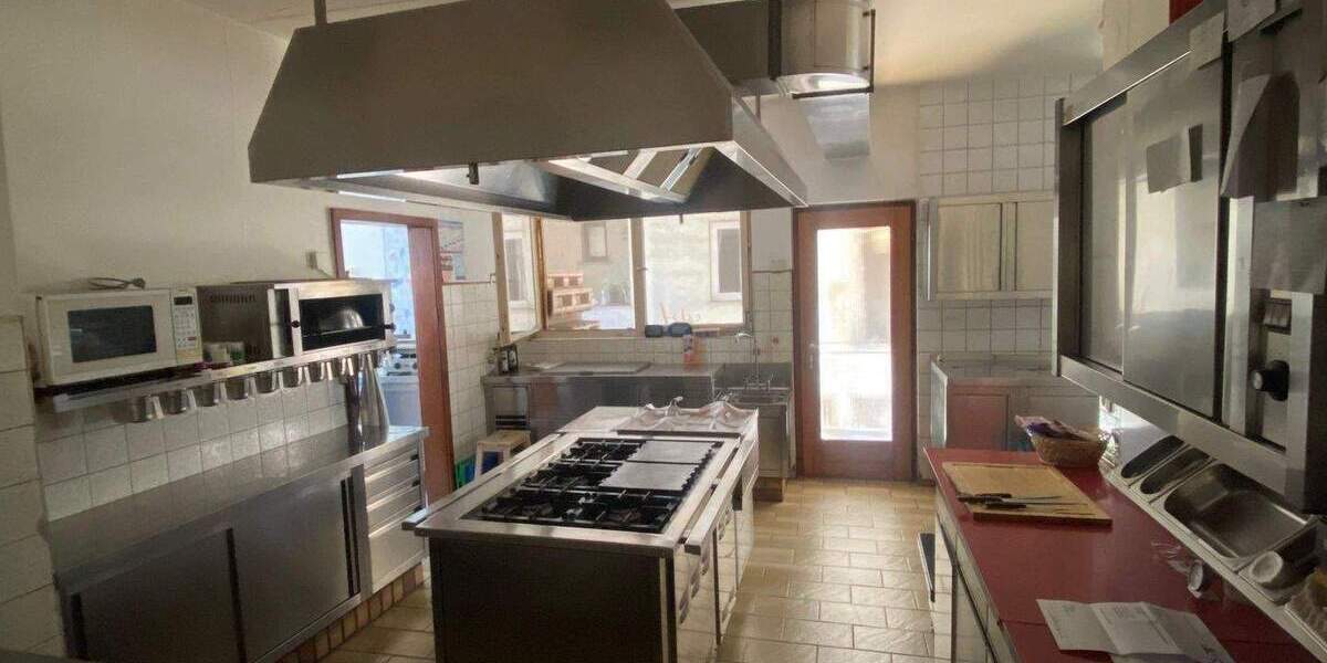 Mehrfamilienhaus, Wohnhaus Volkach - 9 Zimmer, 415.000&euro; | Angebot:25771723