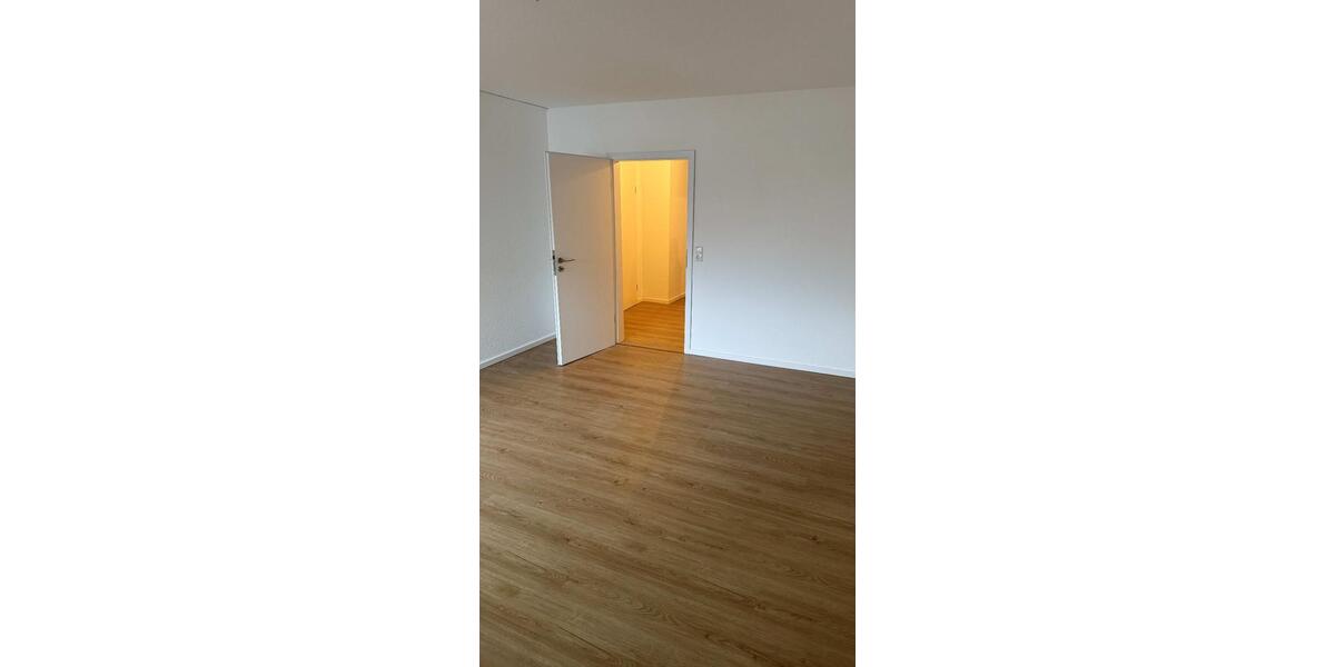 Etagenwohnung Hohenroth - 3 Zimmer, 90 m&sup2;, 675&euro; | Angebot:25844449