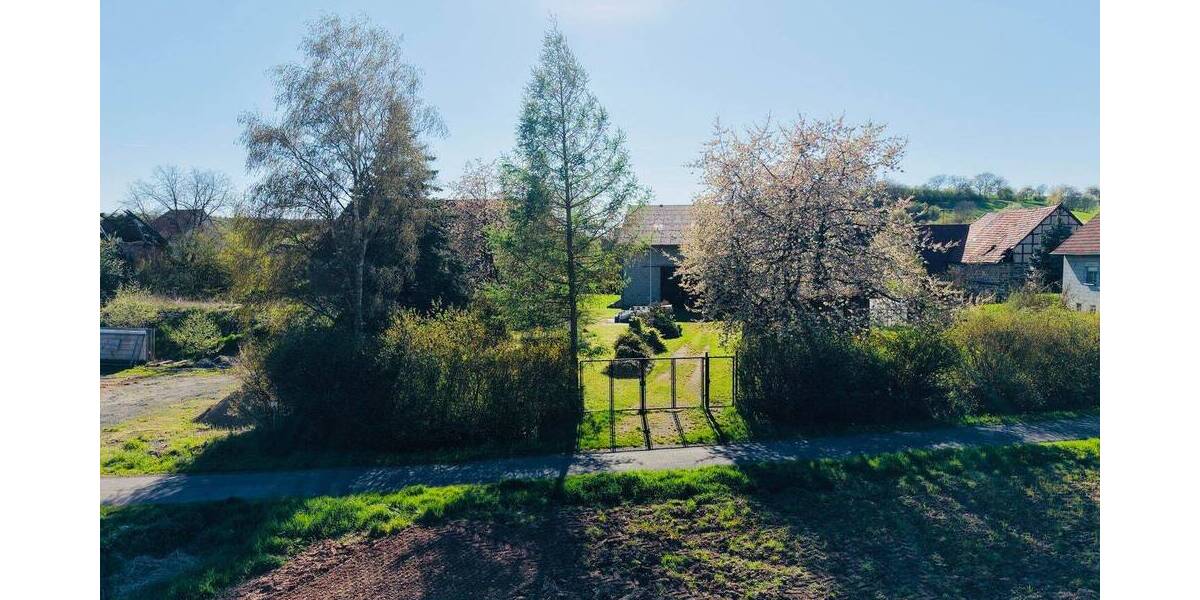 Einfamilienhaus Hofheim - 9 Zimmer, 200 m&sup2;, 270.000&euro; | Angebot:26930429