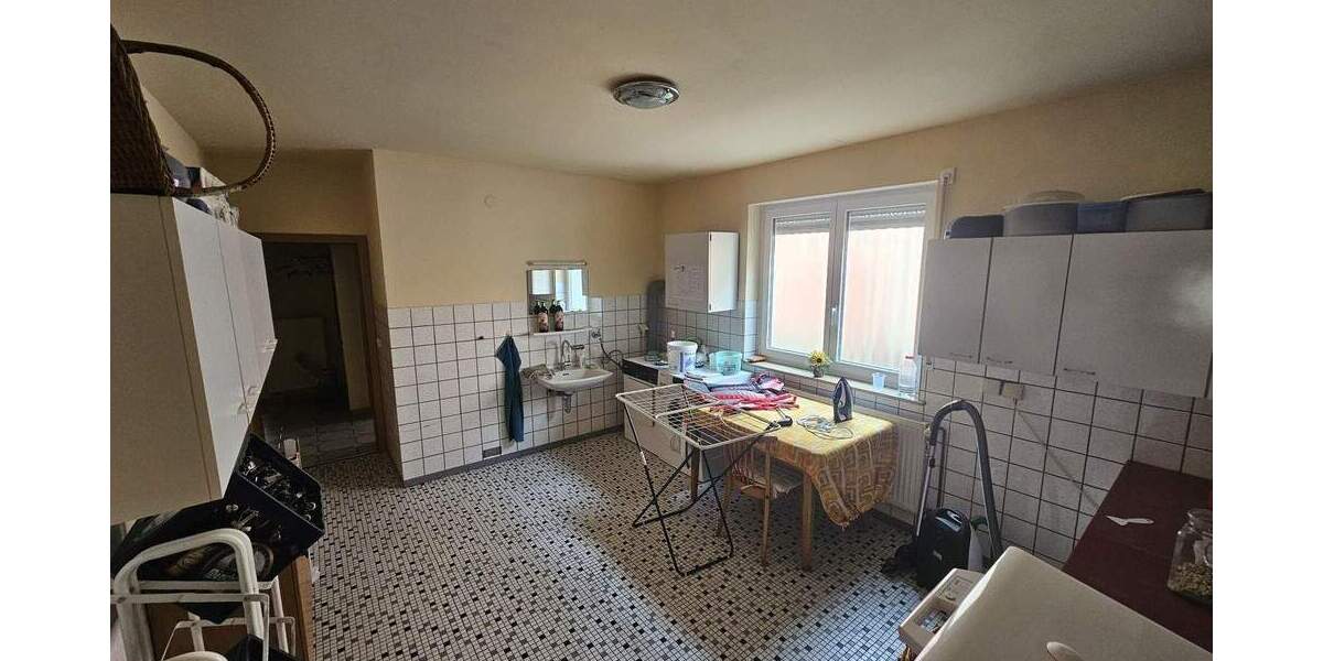 Mehrfamilienhaus, Wohnhaus Prosselsheim - 9 Zimmer, 249 m&sup2;, 469.000&euro; | Angebot:25696246