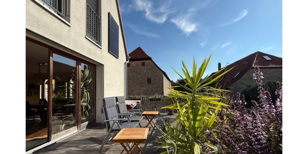 Traumhaftes Ensemble: Energieeffizientes (A) Einfamilienhaus mit Büro, großem Innenhof & Garten - Mehrfamilienhaus, Wohnhaus Fahr Fahr | Angebot:25907599