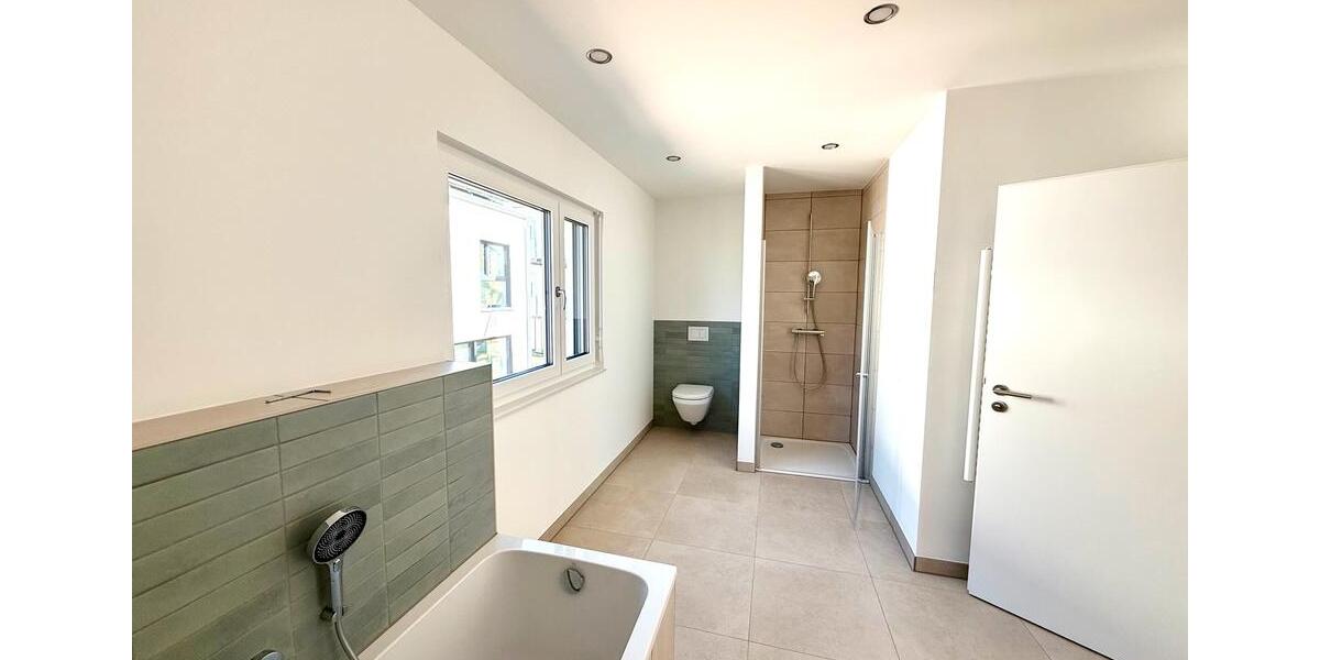 Doppelhaushälfte Unterpleichfeld - 5 Zimmer, 145 m&sup2;, 2.190&euro; | Angebot:26462335