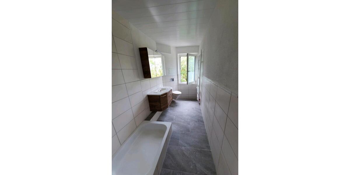 Etagenwohnung Estenfeld - 3 Zimmer, 64 m&sup2;, 65.000&euro; | Angebot:25589365