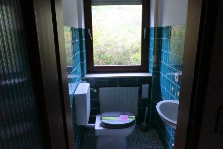 Einfamilienhaus Stadtlauringen - 5 Zimmer, 155 m&sup2;, 325.000&euro; | Angebot:25747530