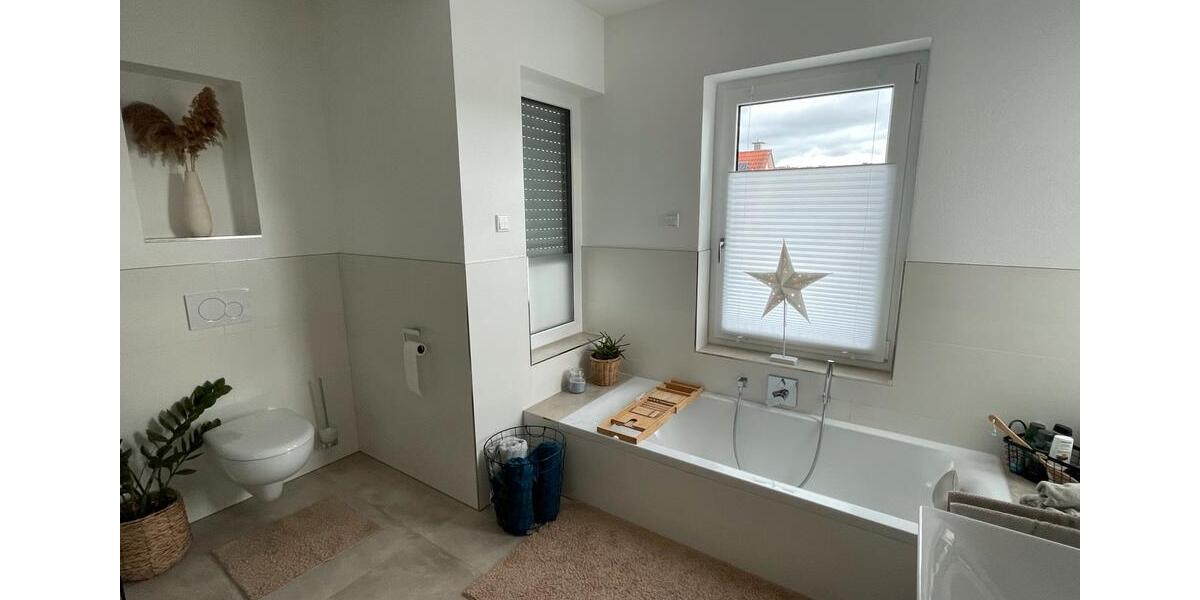 Doppelhaushälfte Poppenhausen - 5 Zimmer, 160 m&sup2;, 1.620&euro; | Angebot:26672611