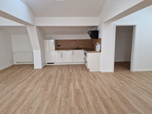 Schicke 4-Zimmer-Mietwohnung mit Balkon in 97421 Schweinfurt (ID 1519) - Etagenwohnung Schweinfurt Schweinfurt | Angebot:25064110