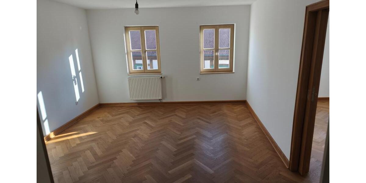 Etagenwohnung Münnerstadt - 3 Zimmer, 94 m&sup2;, 670&euro; | Angebot:25764450