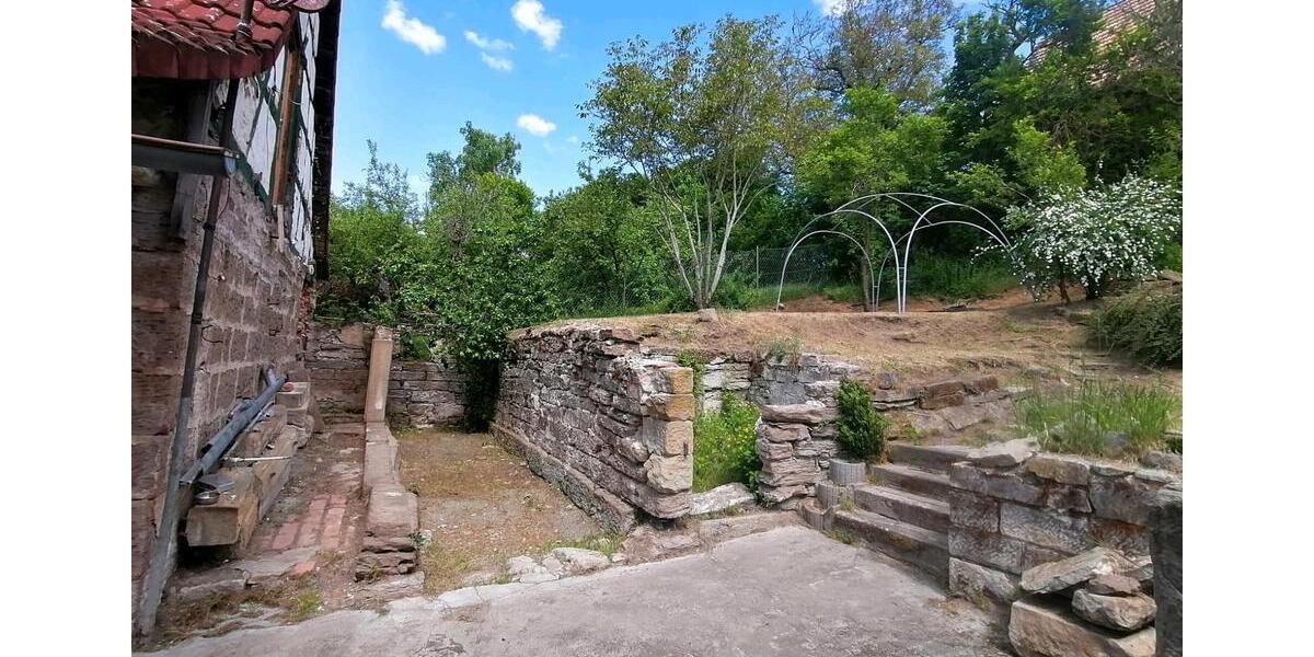 Einfamilienhaus Hofheim in Unterfranken - 3 Zimmer, 125 m&sup2;, 60.000&euro; | Angebot:26051317