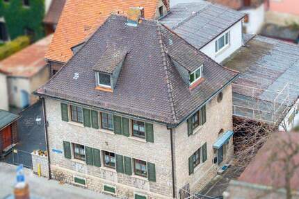 Haus Volkach - 9 Zimmer, 212 m&sup2;, 397.000&euro; | Angebot:25737330