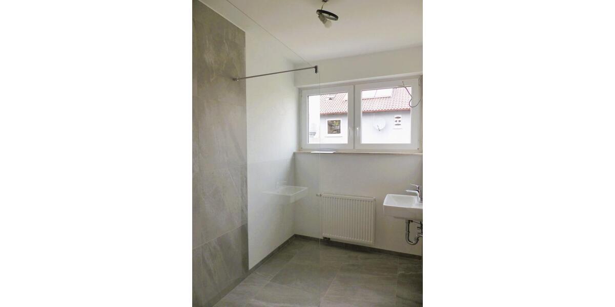 Mehrfamilienhaus, Wohnhaus Schwanfeld - 8 Zimmer, 200 m&sup2;, 425.000&euro; | Angebot:25921064