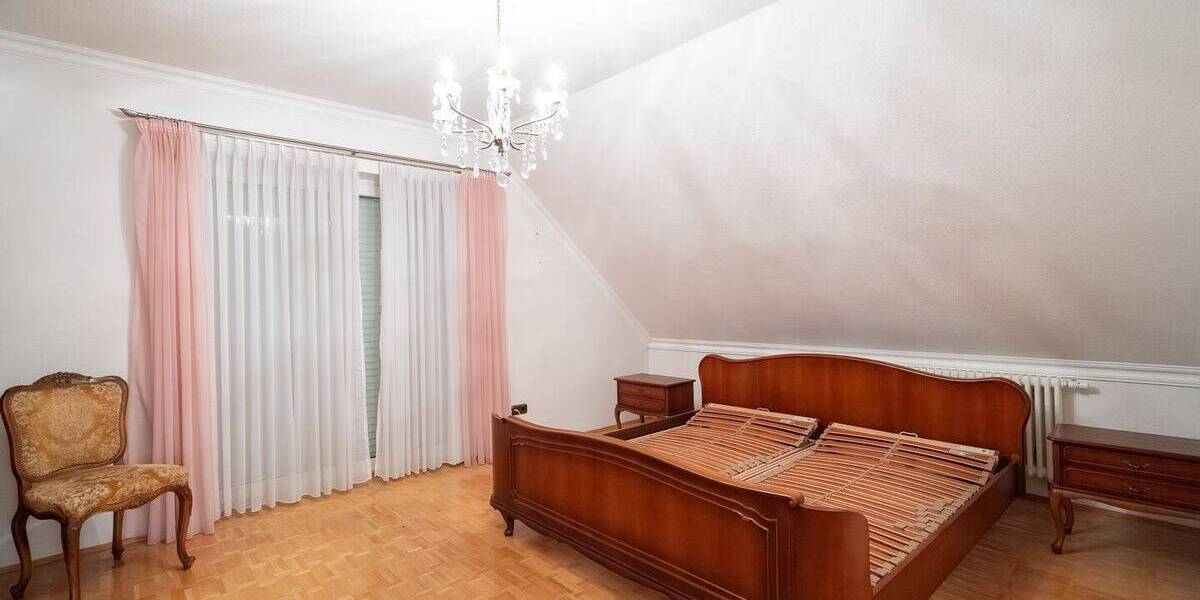 Einfamilienhaus Hohenroth - 6 Zimmer, 285 m&sup2;, 485.000&euro; | Angebot:26028493