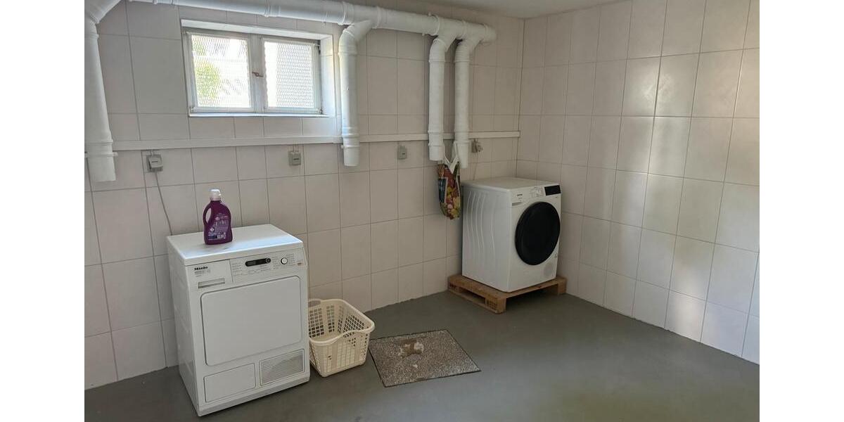 Dachgeschoßwohnung Hofheim in Unterfranken - 3.5 Zimmer, 74 m&sup2;, 695&euro; | Angebot:26535706