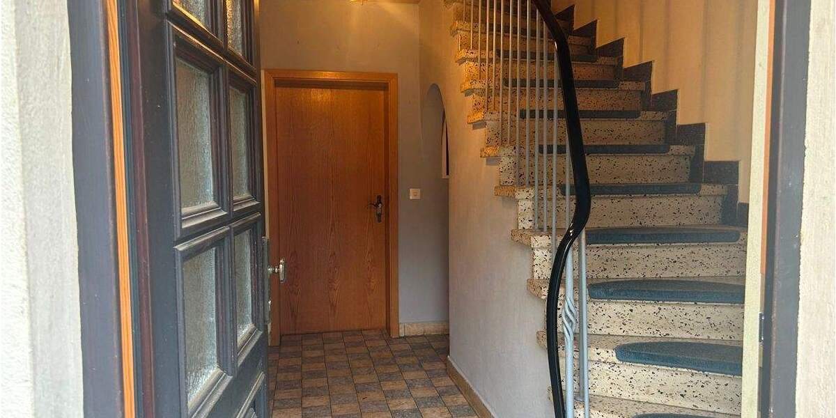 Einfamilienhaus Haßfurt Sylbach - 6 Zimmer, 120 m&sup2;, 219.000&euro; | Angebot:25729013