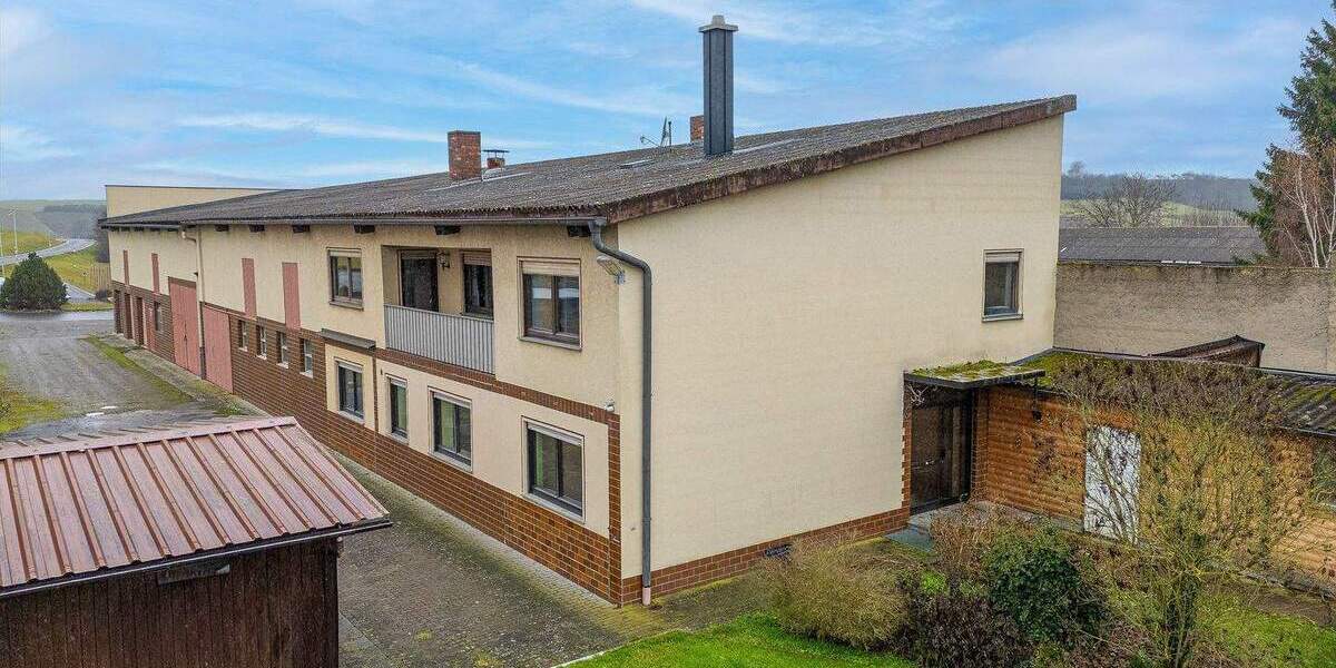 Mehrfamilienhaus, Wohnhaus Schwebenried Schwebenried - 8 Zimmer, 209 m&sup2;, 300.000&euro; | Angebot:25997007