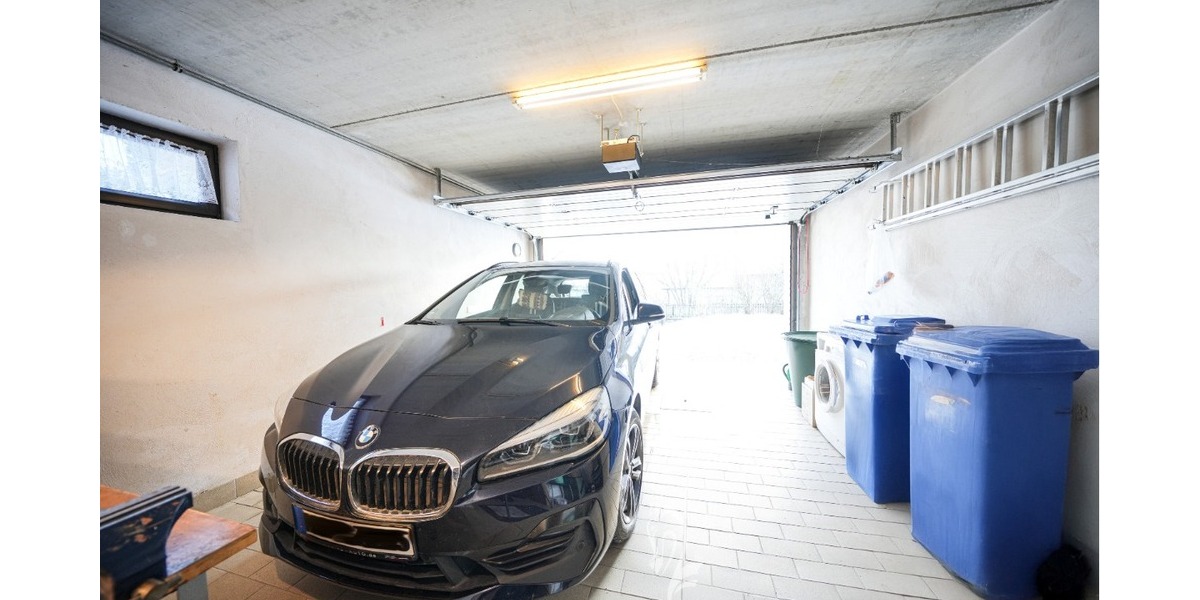 Wohnen mit Weitblick – schöner Bungalow mit Untergeschoss in ruhiger Feldrandlage - Bungalow Arnstein | Angebot:25838799