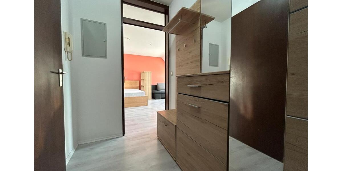 Dachgeschoßwohnung Dittelbrunn - 1 Zimmer, 30 m&sup2;, 550&euro; | Angebot:26047339