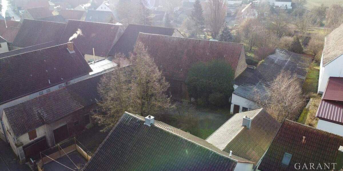 Mehrfamilienhaus, Wohnhaus Dettelbach Bibergau - 7 Zimmer, 187 m&sup2;, 750.000&euro; | Angebot:25682720