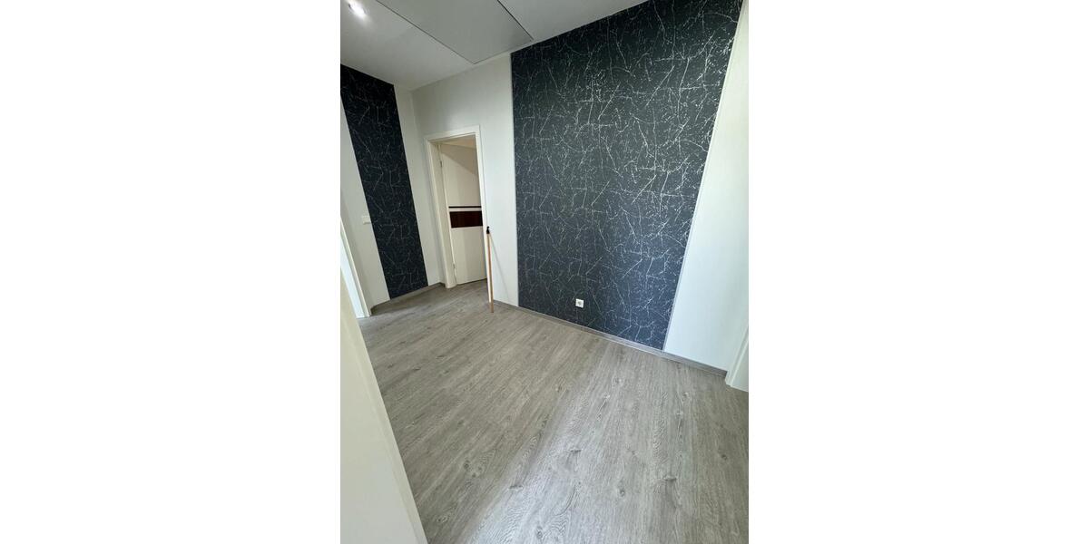 Dachgeschoßwohnung Schwebheim - 2.5 Zimmer, 70 m&sup2;, 700&euro; | Angebot:25420756
