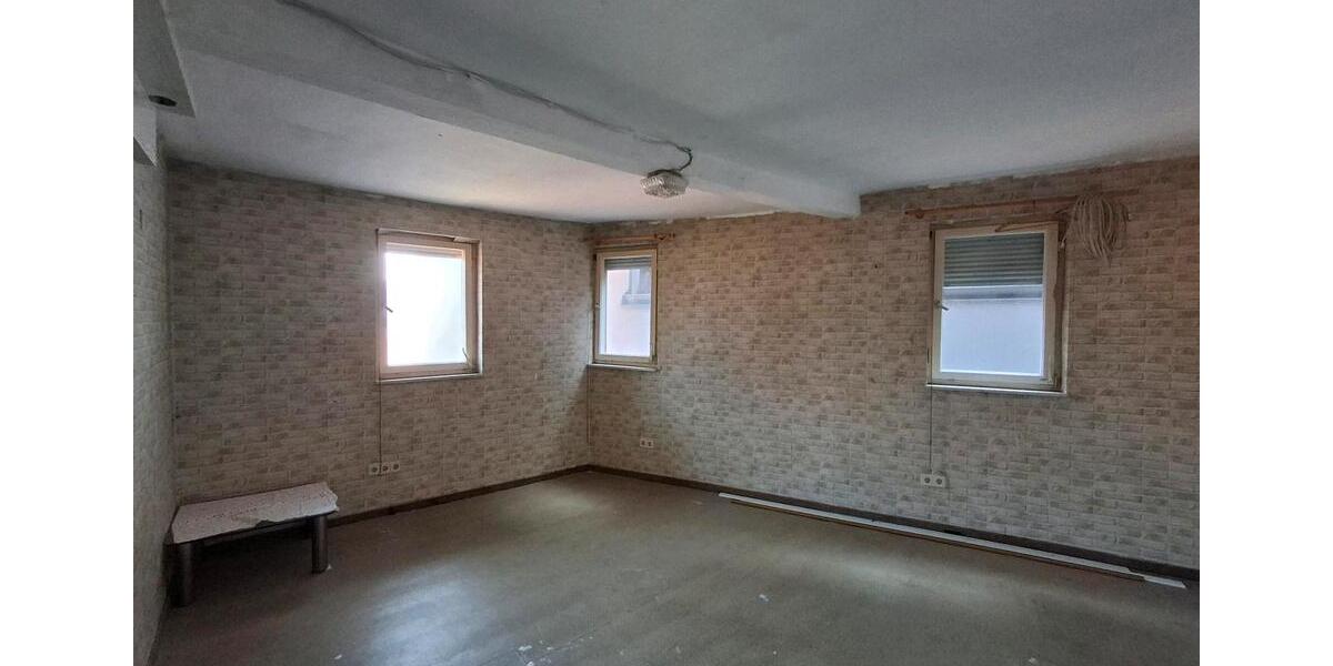 Einfamilienhaus Maßbach - 3 Zimmer, 99 m&sup2;, 135.000&euro; | Angebot:25554166