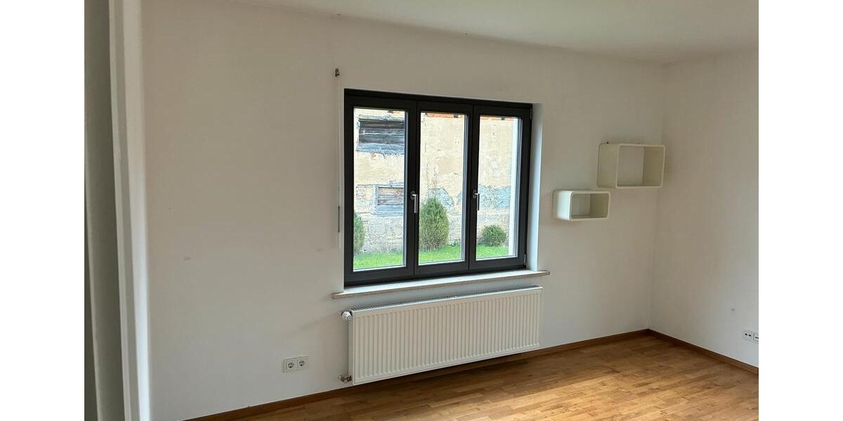 Einfamilienhaus Hohenroth - 3 Zimmer, 172 m&sup2;, 369.000&euro; | Angebot:26040339