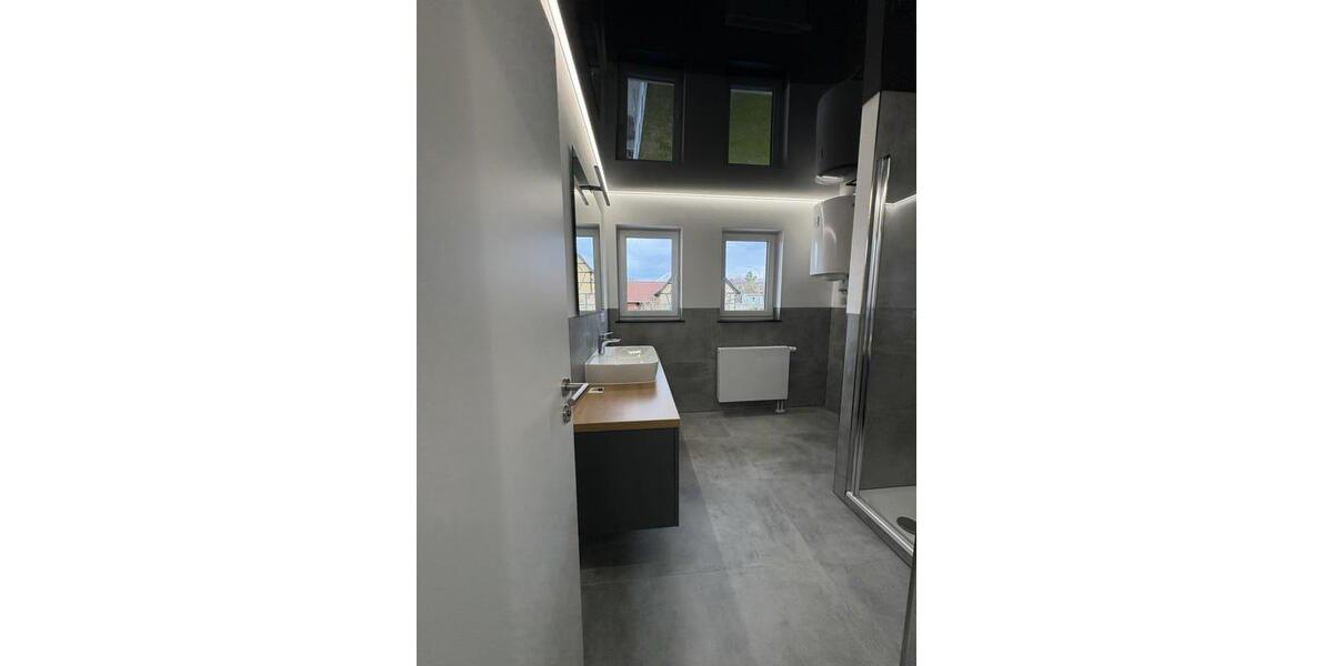 Etagenwohnung Hohenroth - 3.5 Zimmer, 101 m&sup2;, 1.050&euro; | Angebot:26566533