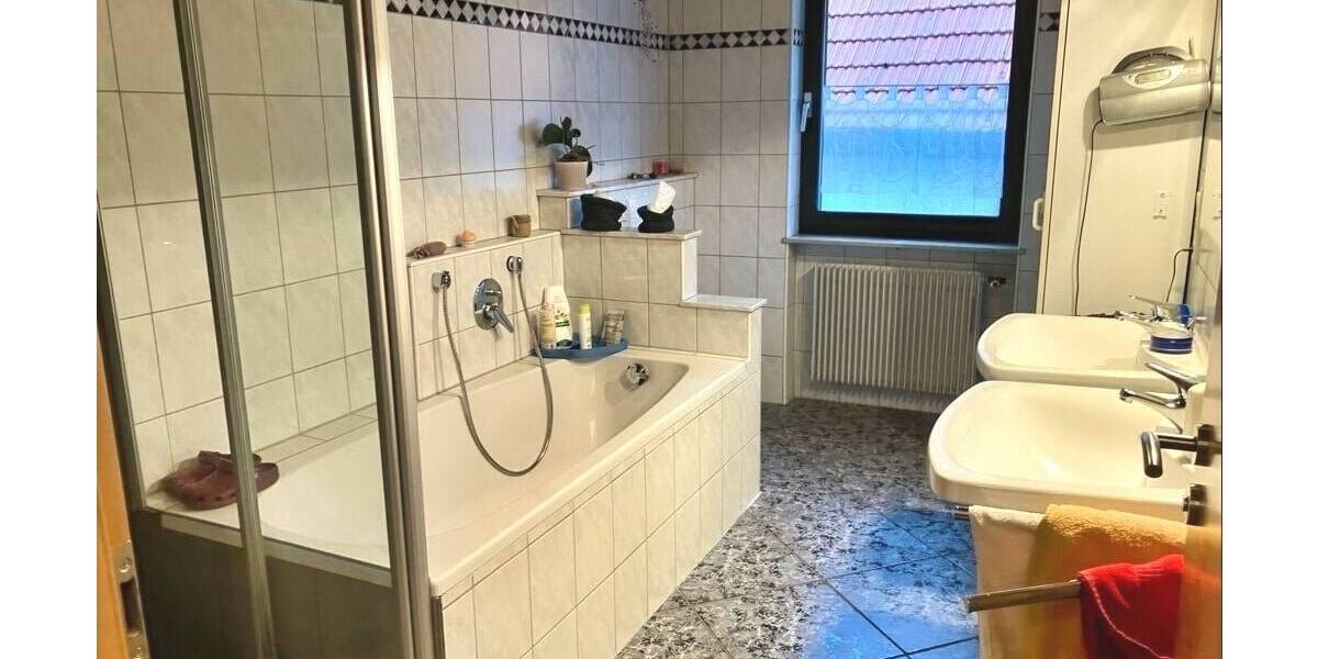 Mehrfamilienhaus, Wohnhaus Hofheim Goßmannsdorf - 1 Zimmer, 275 m&sup2;, 369.000&euro; | Angebot:26931094