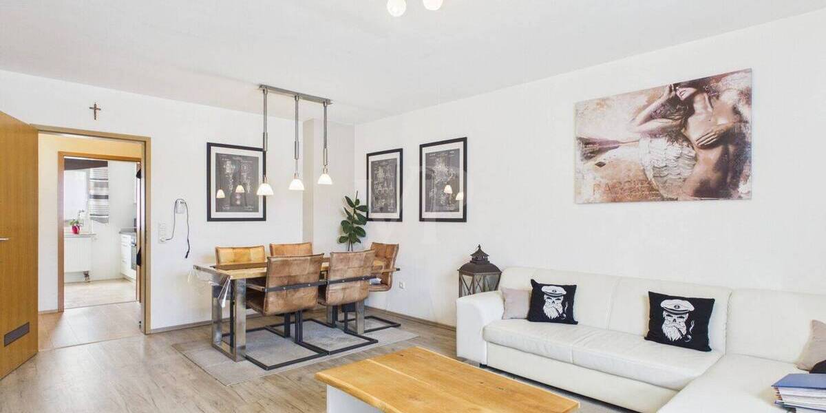 Etagenwohnung Schweinfurt Innenstadt - 3 Zimmer, 75 m&sup2;, 195.000&euro; | Angebot:26796882
