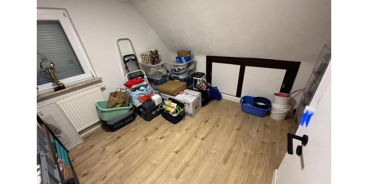 Etagenwohnung Schweinfurt Gartenstadt - 5 Zimmer, 110 m&sup2;, 670&euro; | Angebot:25840223