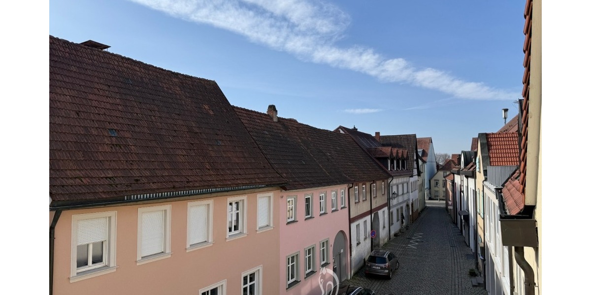 +reserviert+ Renovierte 2,5-Zimmer-Wohnung mit Balkon, zentral und ruhig - Etagenwohnung Haßfurt | Angebot:25542190
