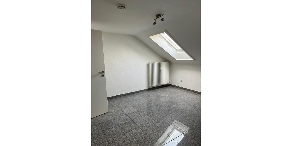 Dachgeschoßwohnung Zeil am Main - 2 Zimmer, 37 m&sup2;, 370&euro; | Angebot:25941794