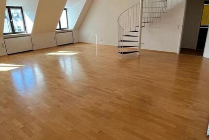 Wohnung Bad Kissingen - 4 Zimmer, 140 m&sup2;, 1.190&euro; | Angebot:25253061