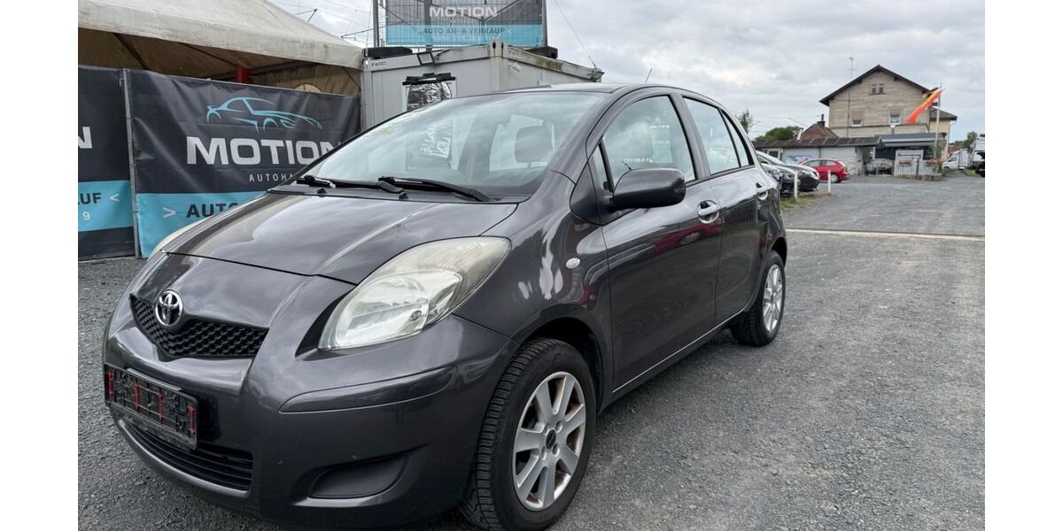 Toyota Yaris 107.654 km 2.550 &euro; THERES 97531