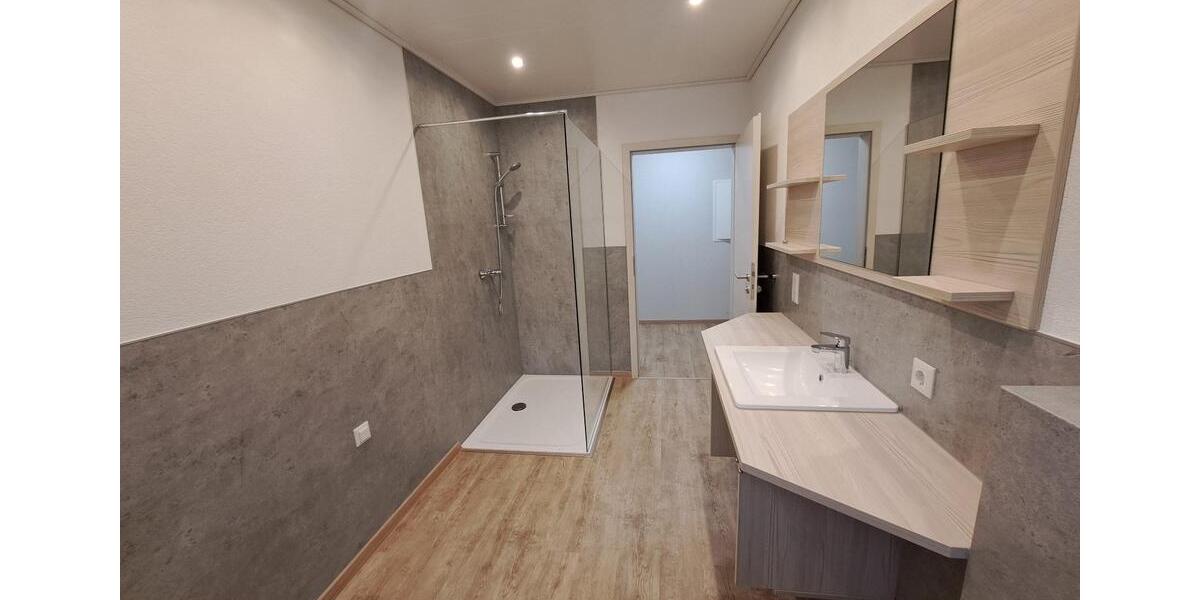 Etagenwohnung Bad Bocklet - 4.5 Zimmer, 125 m&sup2;, 990&euro; | Angebot:26041390