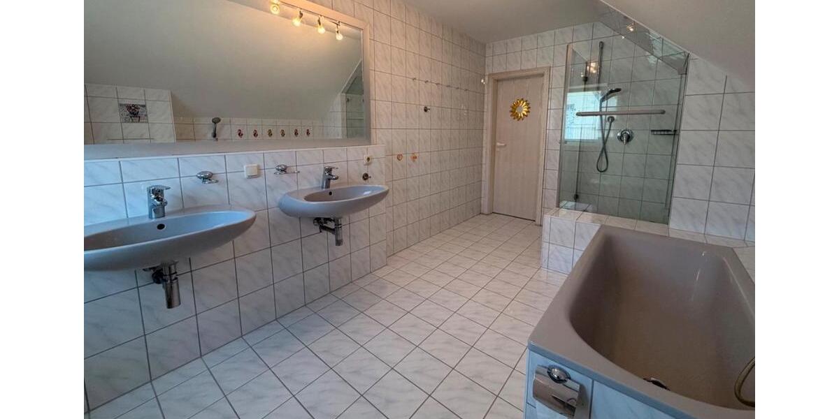 Einfamilienhaus Kürnach - 6 Zimmer, 175 m&sup2;, 759.000&euro; | Angebot:27055038