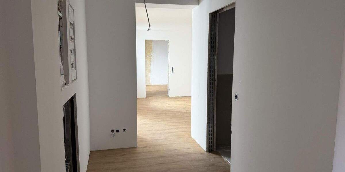Etagenwohnung Volkach Astheim - 3 Zimmer, 100 m&sup2;, 1.200&euro; | Angebot:25657483