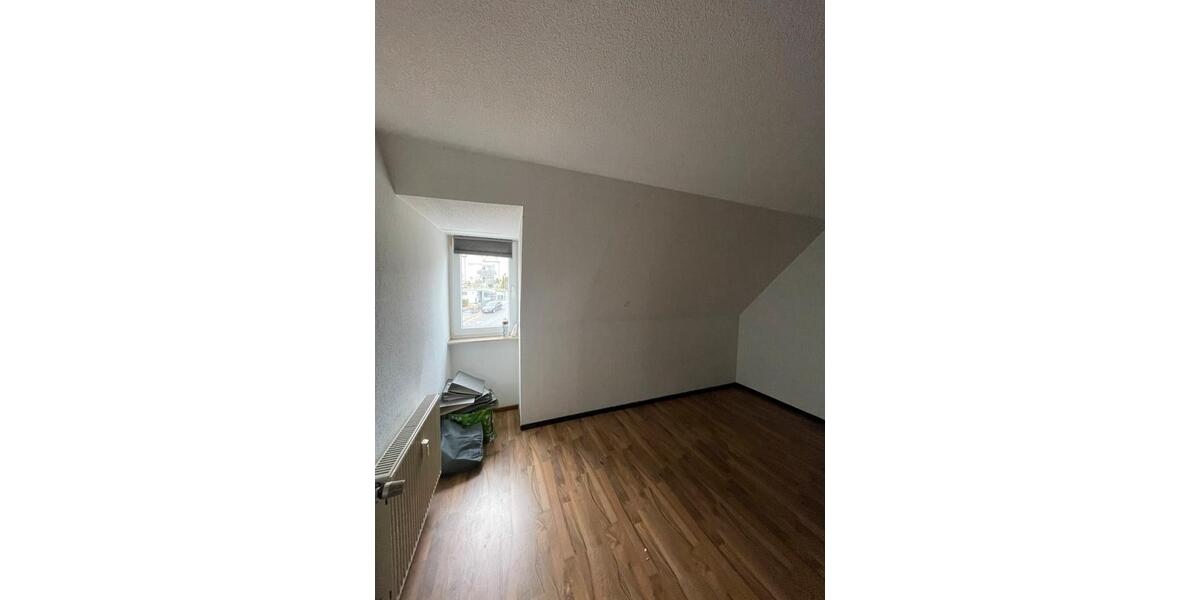 Dachgeschoßwohnung Haßfurt - 3 Zimmer, 120 m&sup2;, 800&euro; | Angebot:25449945
