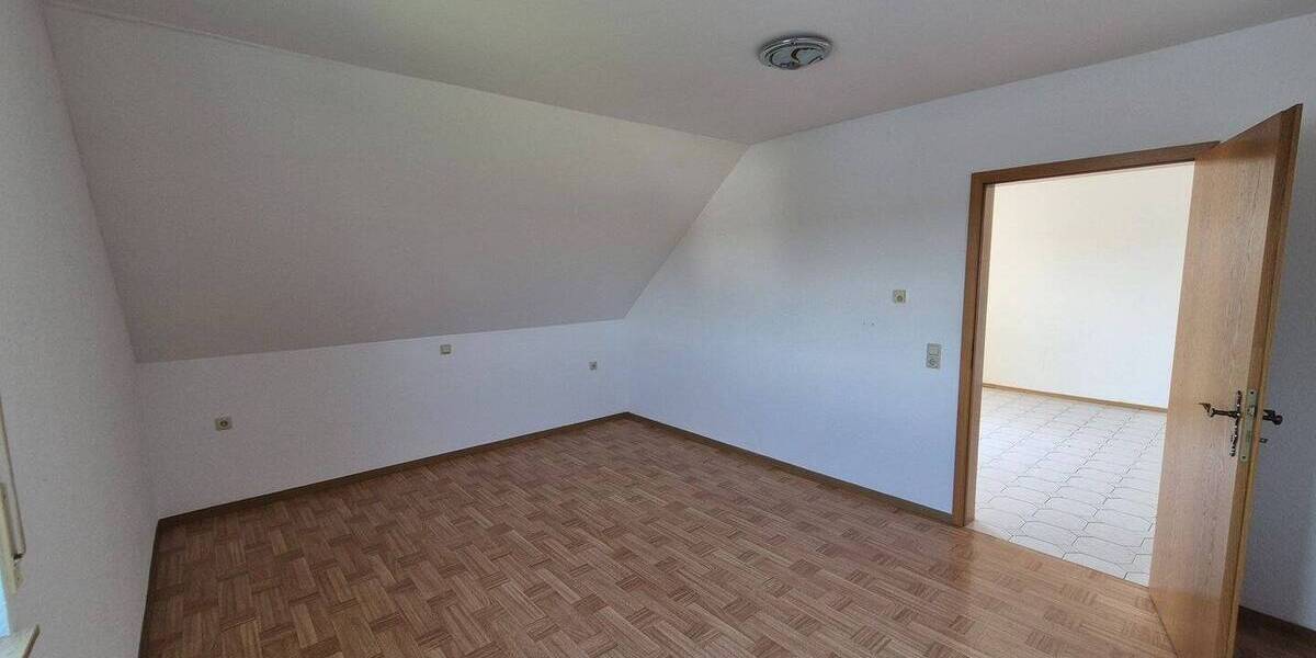 Etagenwohnung Oberthulba - 2 Zimmer, 68 m&sup2;, 590&euro; | Angebot:26919840